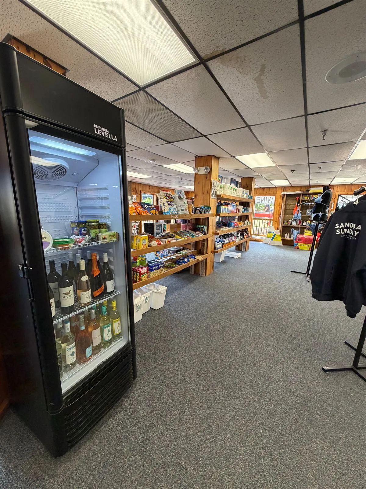 General store stocked with drinks, snacks and boating essentials