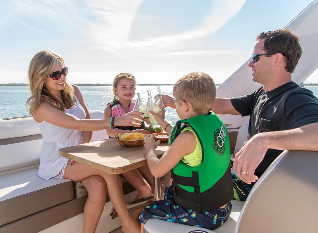 4 Steps to Plan the Perfect Boat Party