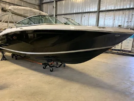 Which Kind of Recreational Powerboat Is Right for You?