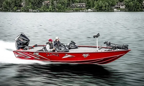 New & Used Boat Sales Showroom