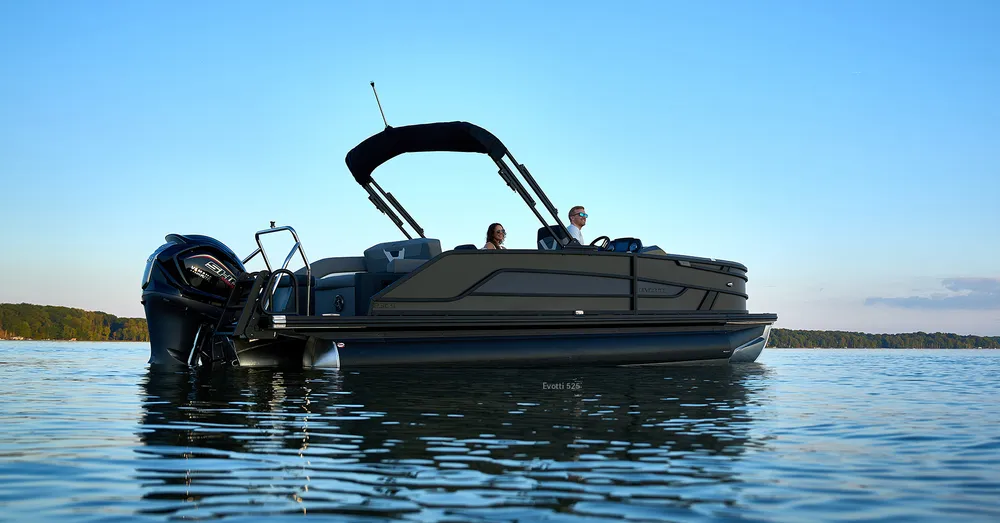 Memorial Day Weekend on Lake Conroe: Safety + Setup for Crowded Water