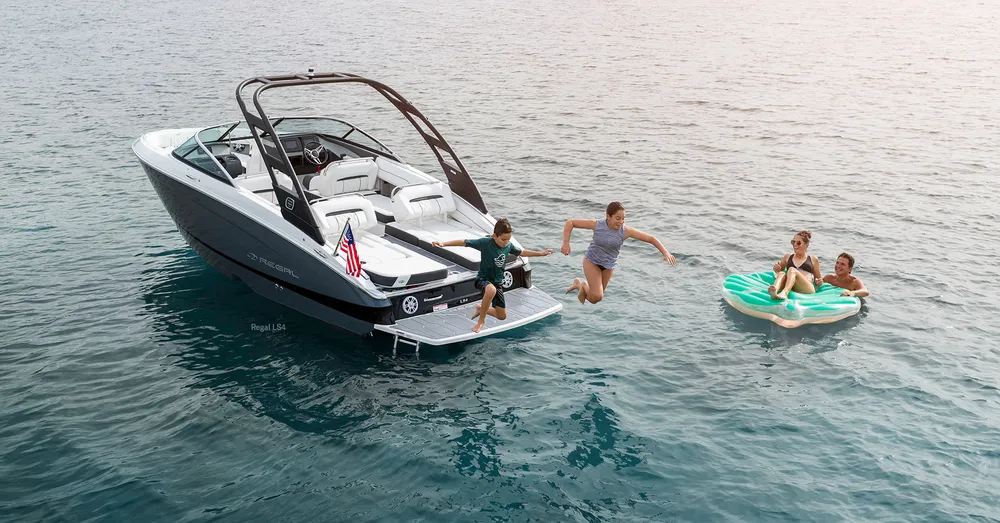 How to Anchor in a Lake Conroe Cove (So You Don’t Drift into Everyone)