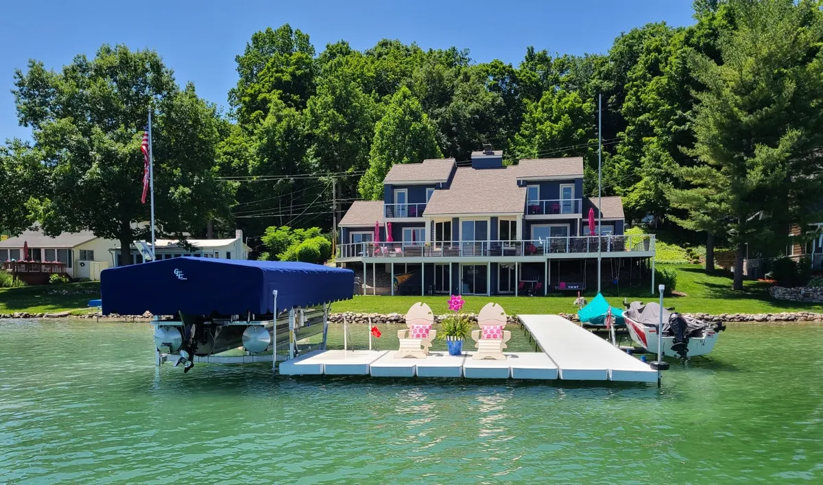 Docks & Lifts