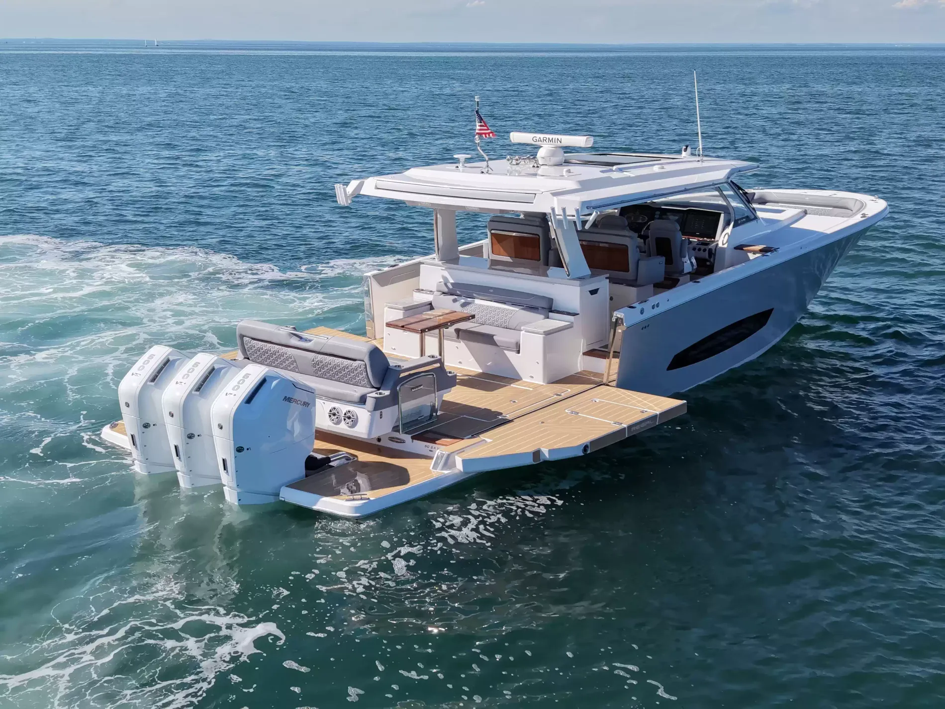 Why Regal SAV Models Are Changing the Way Families Boat
