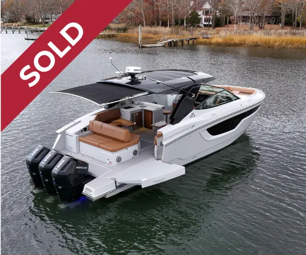 Cruisers Yachts 38 GLS SOUTH BEACH – OB