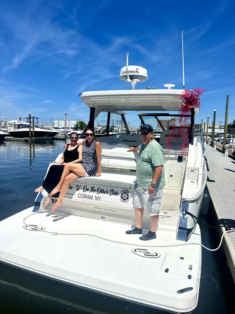 Strong's Marine customers with their new boat
