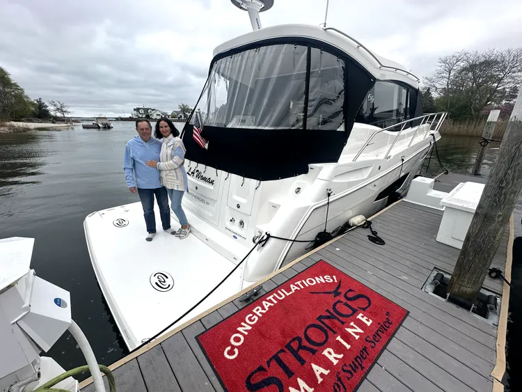 Strong's Marine new boat delivery
