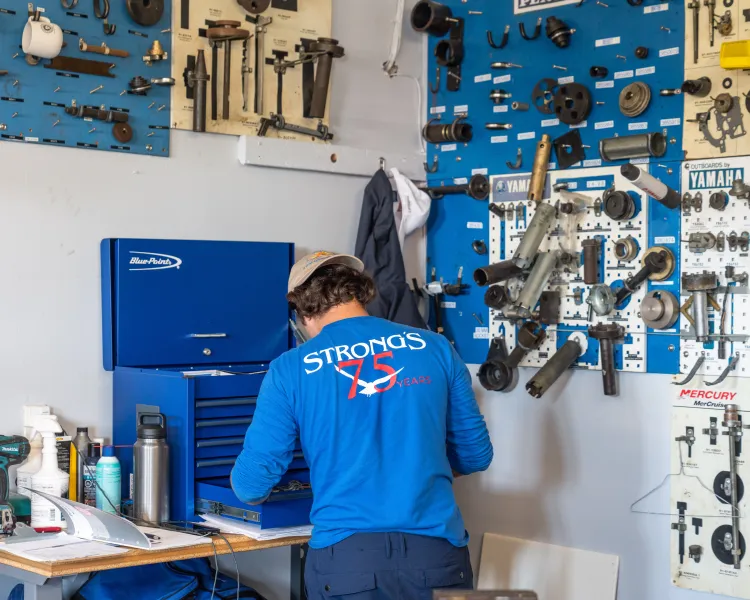 marine-mechanic-services