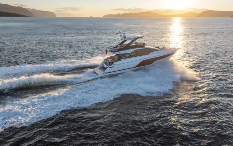 Fairline yacht
