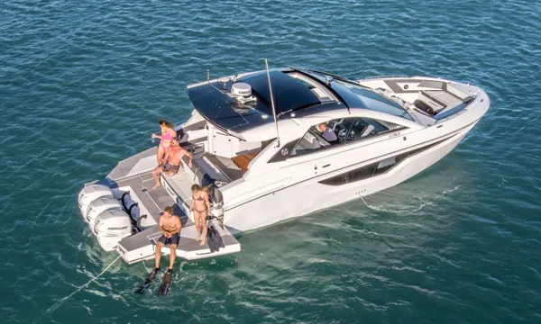 cruiser-boat