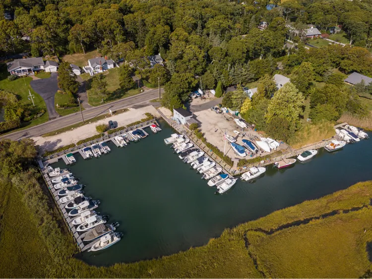 Broadwaters Cove Gallery