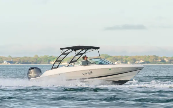 Regal 21 OBX boat available in Strong's Marine Long Island boat club fleet