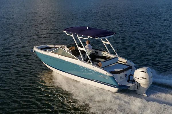 Cobalt R4 OB outboard runabout available in Strong's Marine boat club program