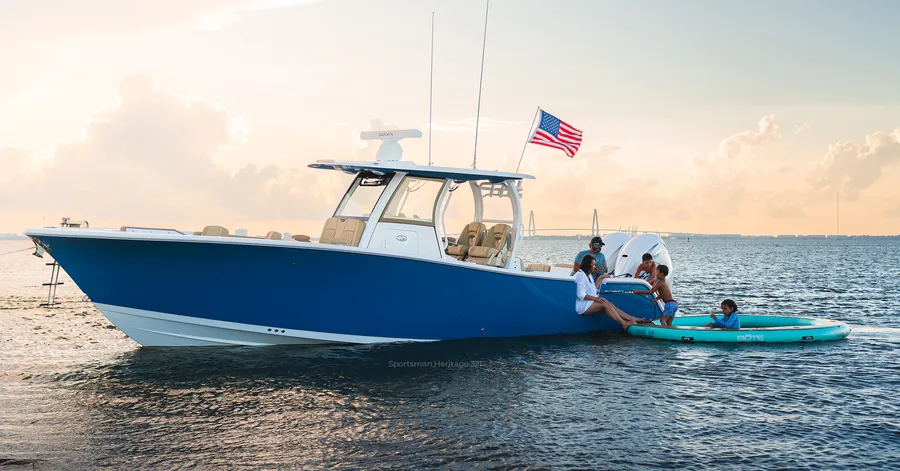 4 Main Reasons to Buy a Center Console Boat 