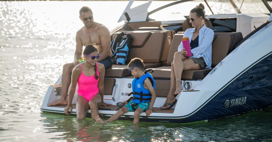 Buying a Family Boat: The 5 Features That Matter Most 