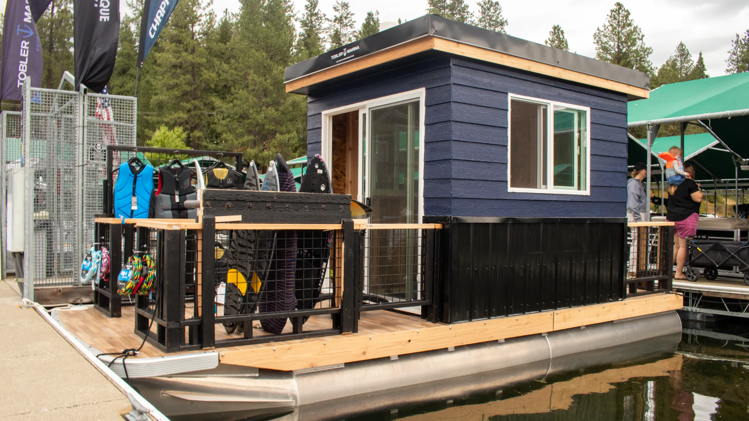 208 Floating Pro Shack Hours