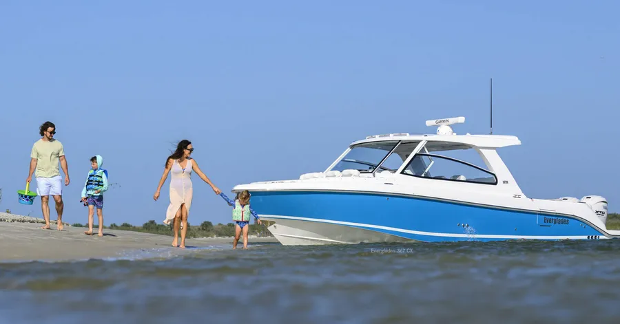 How to Safely and Successfully Beach Your Boat in Florida 