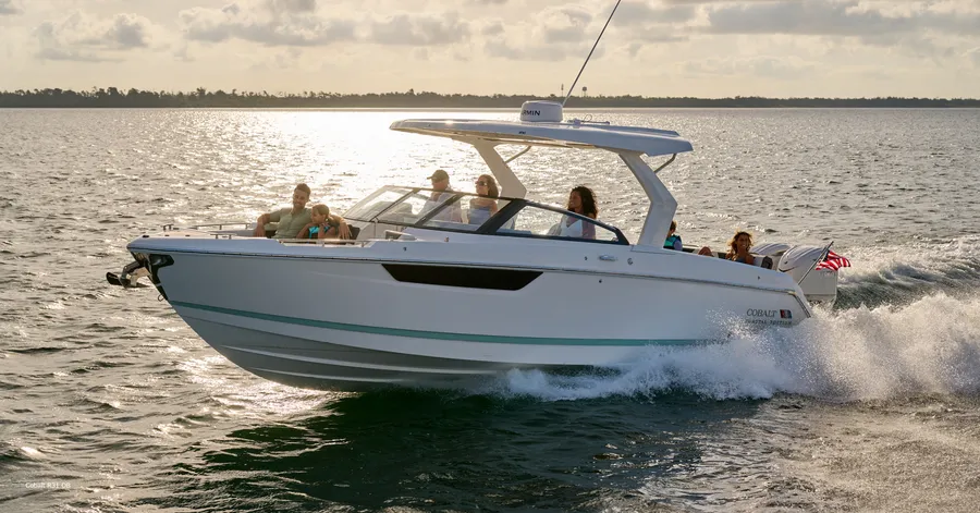How to Navigate a Busy Boating Weekend in Clearwater, FL: Tom George Yacht Group Tips