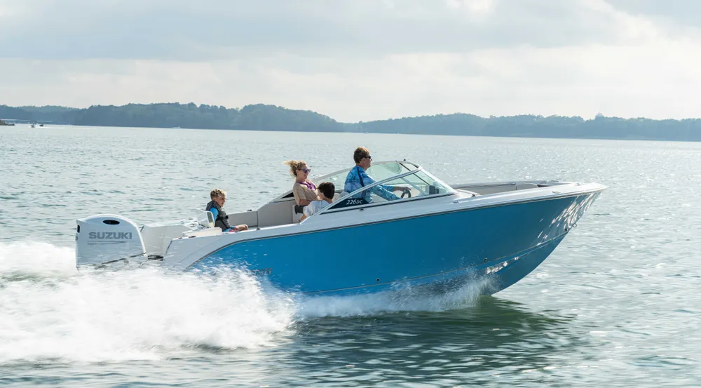 Sailfish 226 Dual Console Fox Sports Review VDS Hull 
