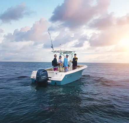 Sailfish 220 Center Console: Preserving Boating Traditions