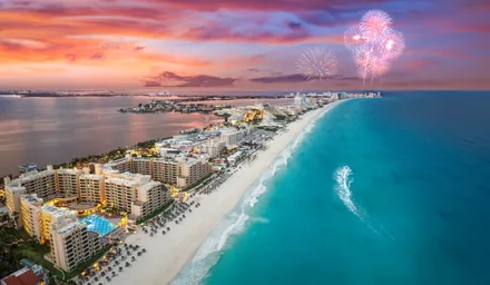Fireworks by Boat - Iconic Places
