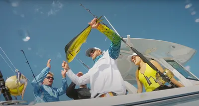 Wreck Fishing on a Sailfish 290 Center Console